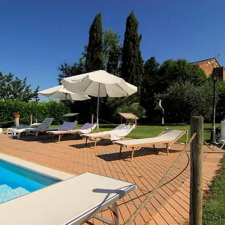 Cantagallina Sleeps 28 With Pool Villa
