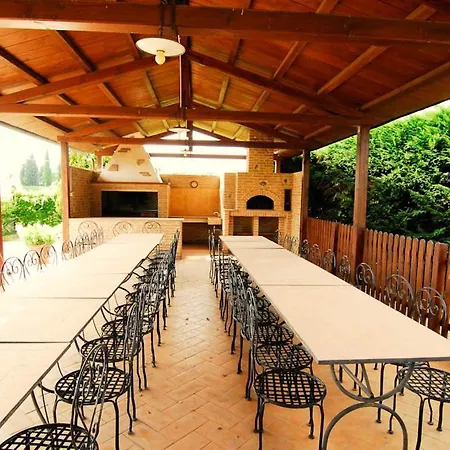 Cantagallina Sleeps 28 With Pool *