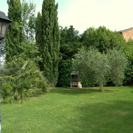Cantagallina Sleeps 28 With Pool *