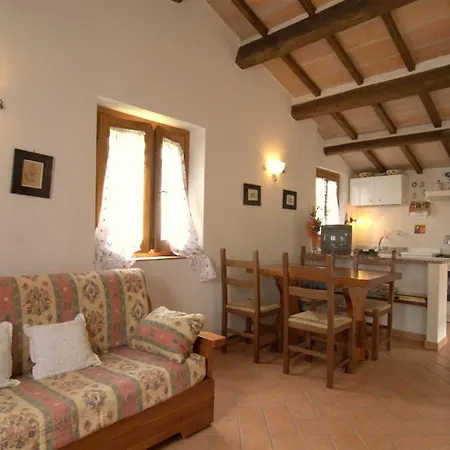 Cantagallina Sleeps 28 With Pool Βίλα *