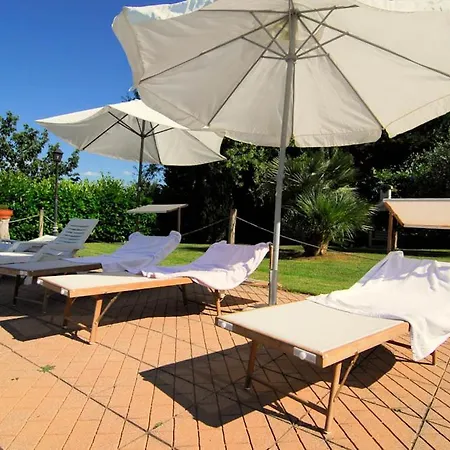 Cantagallina Sleeps 28 With Pool