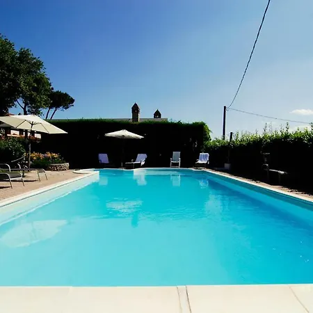 Villa Cantagallina Sleeps 28 With Pool