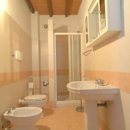 Cantagallina Sleeps 28 With Pool Βίλα